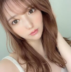 白鳥麗子